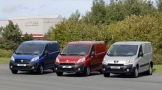 Pasvorm stoelhoezen set  (stoel en stoel) Citroen Jumpy / Peugeot Expert / Fiat Scudo / Toyota Proace 2007 t/m 2016 - Kunstleer zwart