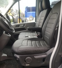 Pasvorm autostoelhoezen (3 zits) VW Crafter / MAN TGE 2017-heden (ERGOCOMFORT STOEL, DUOBANK MET SPLIT IN ZITTING) - Kunstleer zwart