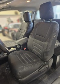 Pasvorm autostoelhoezen (2 zits)Toyota Hilux 2016-heden - Kunstleer zwart