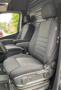 Pasvorm stoelhoezen set (stoel en stoel) Mercedes Sprinter 2018 t/m heden (COMFORTLINE STOEL alleen voor bestuurder) - Stof zwart