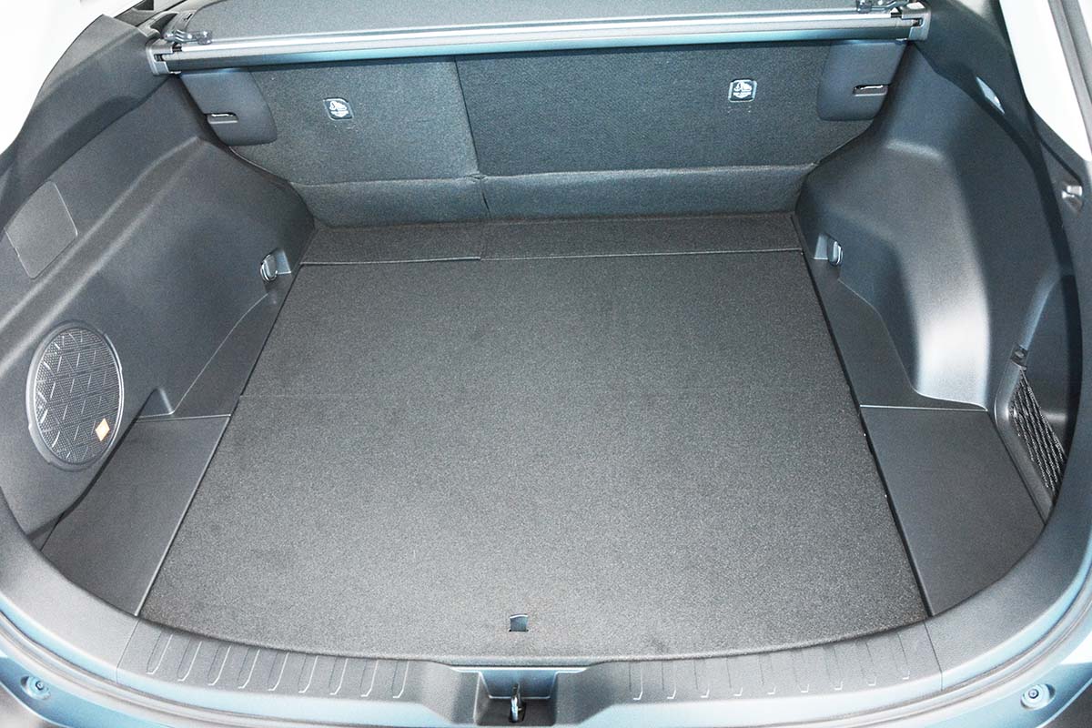 Kofferbakmat Toyota RAV4 (ook hybrid) SUV - 2019-heden - Guardliner (Past in 5-persoons versie met hoge kofferbakvloer. Past ook in Hybrid, maar niet in Plug-In Hybrid)
