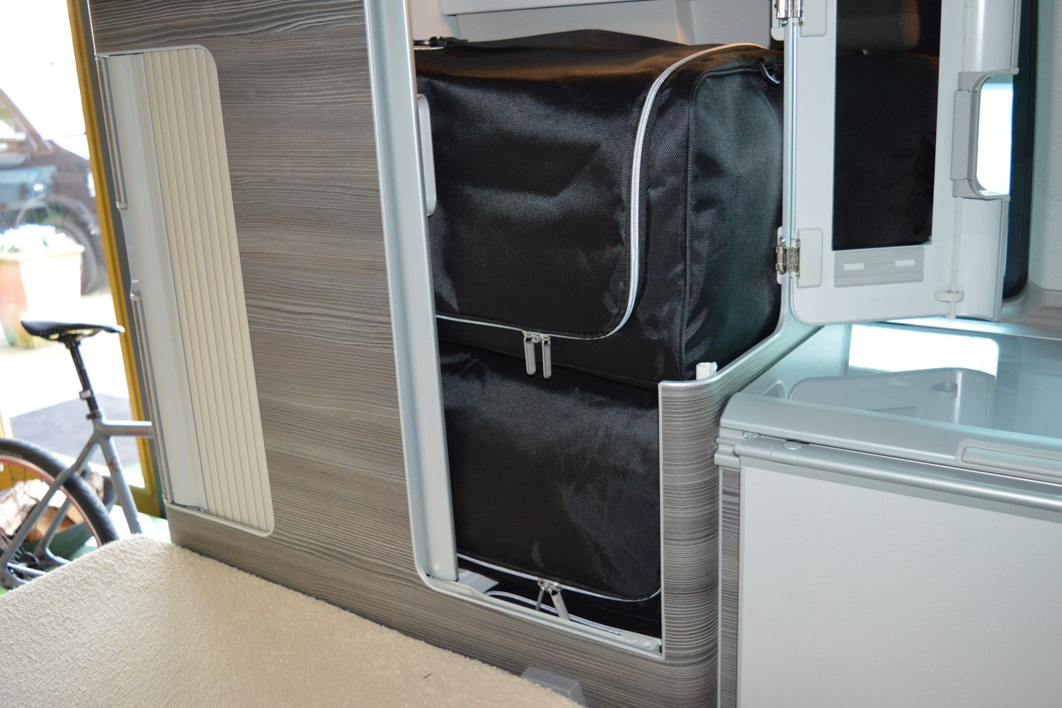 Kledingkast tas Volkswagen California T5 2003-2015 (BxHxL = 31 x 30 x 46 cm)