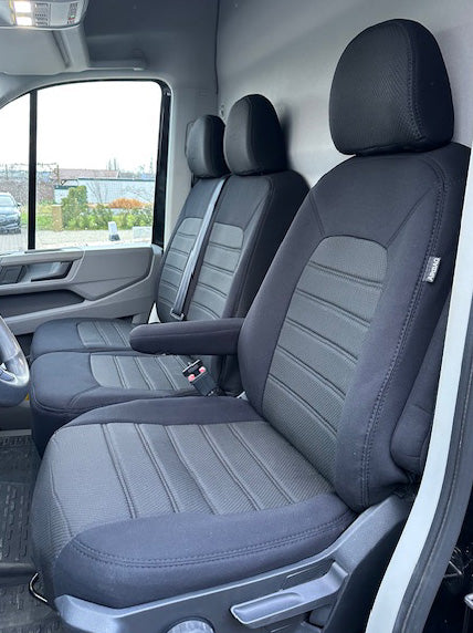 Pasvorm stoelhoezen Volkswagen (Crafter / e-Crafter) 2017-heden (past op ergocomfort stoel en duobank met split in zitting) - Stof zwart