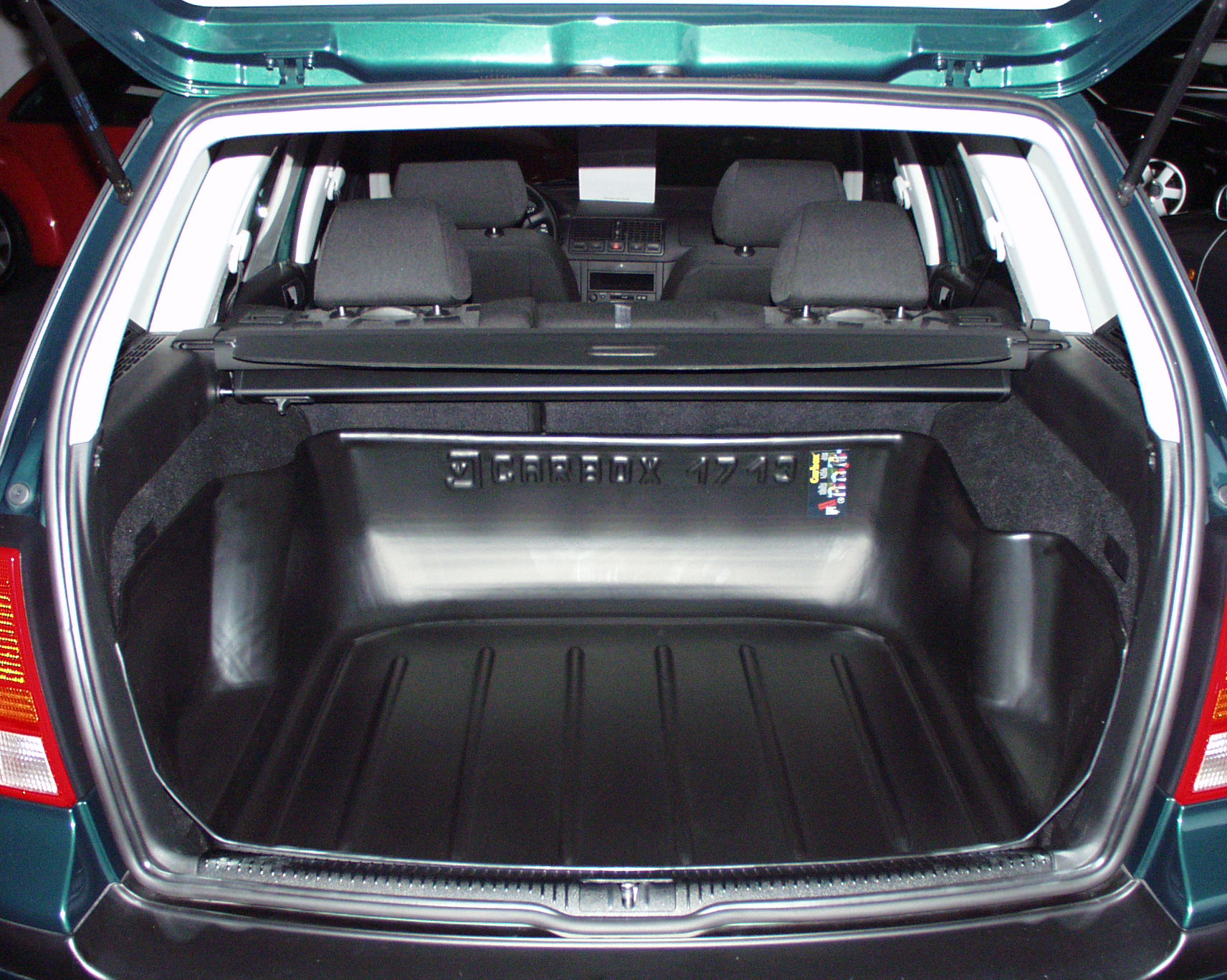 CarboxXXL VW Golf IV Variant kofferbak stationwagon van 051999